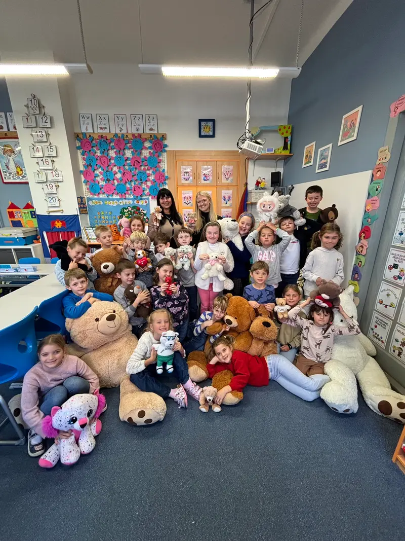 Hug a Bear Day ve druhé třídě