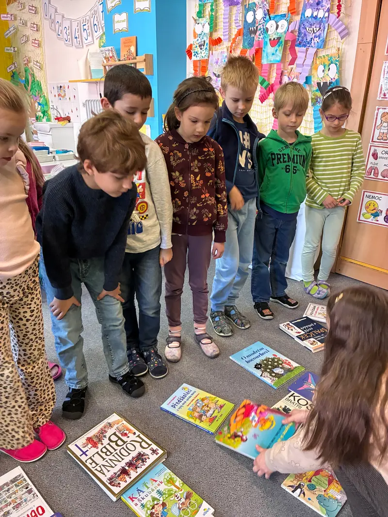 Den knihy v první třídě